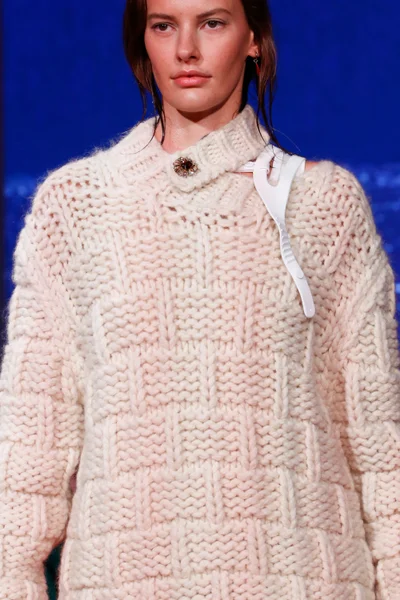 Look 54